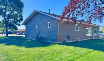 209 10th Ave NW, Bowman, ND 58623