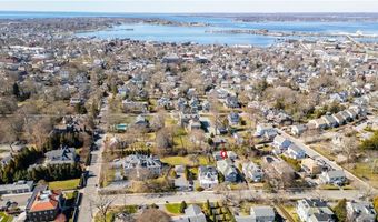 75 Ayrault St 1, Newport, RI 02840