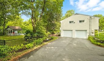 5 Brookside Cir, Acton, MA 01720