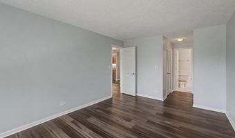 1227 S Old Wilke Rd 210, Arlington Heights, IL 60005