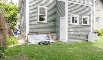 439 Broadway St D, Newport, RI 02840