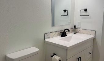 2860 NE Iris St, Anderson, CA 96007