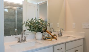 1306 Candlebrook Ct, Boiling Springs, SC 29316