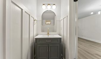 798 MAIN St, Atlantic Beach, FL 32233