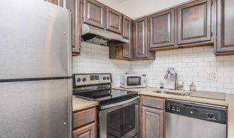 637 3RD St NE 101, Washington, DC 20002