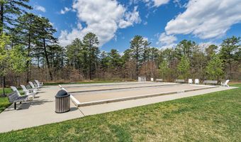 16 RACCOON Ln, Barnegat, NJ 08005