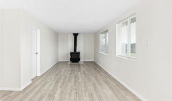 15944 Wintun Rd, Apple Valley, CA 92307