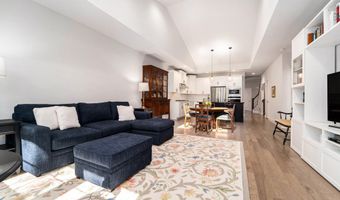 3306 Sunton Rd, Ann Arbor, MI 48105