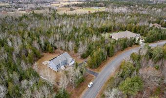 183 Skyline Rd, Bangor, ME 04401