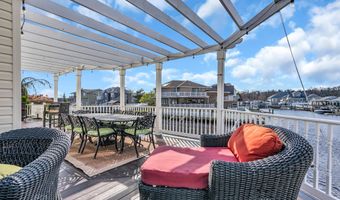 221 Magnolia Dr, Bayville, NJ 08721