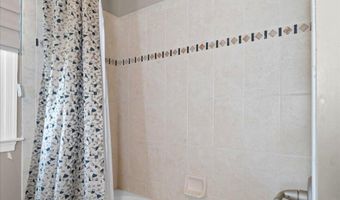 33 WATERTON Dr, Bear, DE 19701