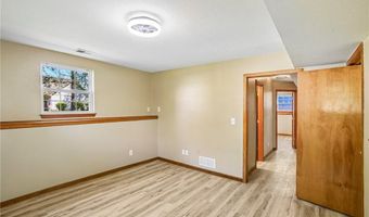 204 E 8th St, Adrian, MO 64720
