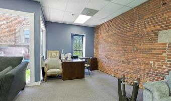 5 Market Sq 105, Amesbury, MA 01913