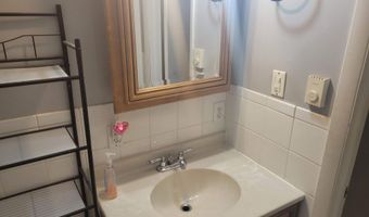 523 S SIMON St, Ada, OH 45810