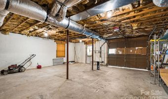 30 Brentwood Dr, Asheville, NC 28806