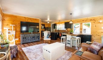 9578 Maplewood St, Angola, NY 14006
