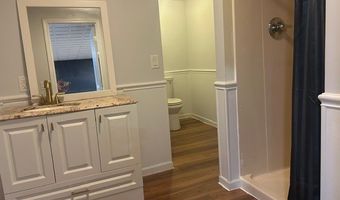2372 Triplett Blvd, Akron, OH 44312