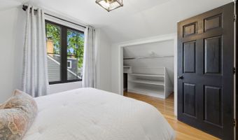 607 E Frederick St, Arlington Heights, IL 60004