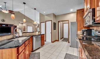 880 Shadow Creek Trl, Amherst, OH 44001
