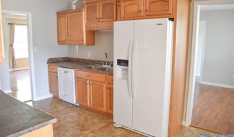 18201 Menefee Rd, Athens, AL 35613