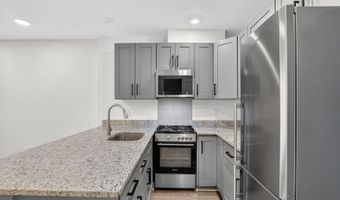 1821 T St NW, Washington, DC 20009