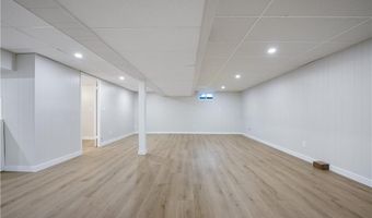 6 Hilton Ave, East Providence, RI 02915