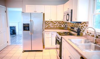 727 PEAR St, Dover, DE 19904