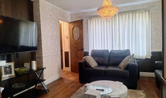 25 Eighth St, Auburn, ME 04210