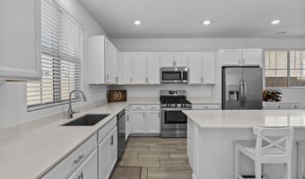 1092 E NEWLAND Dr, Chandler, AZ 85286