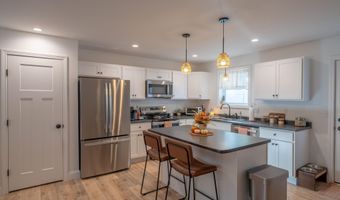 28 Firefly Ln, Bangor, ME 04401