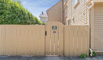 35 Second St, Newport, RI 02840