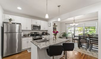 403 Copper Square Dr 403, Bethel, CT 06801