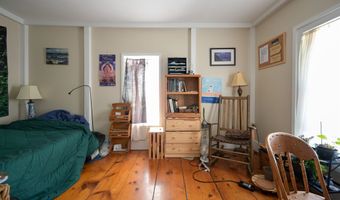 38 North St, Bristol, VT 05443