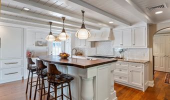 6 Pine Hill Rd, Burlington, CT 06013