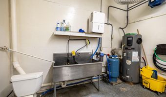 1083 Manchester Rd, Belgrade, ME 04917