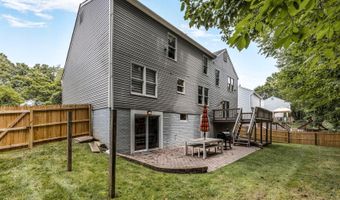 1128 HALESWORTH Dr, Rockville, MD 20854