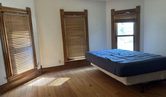 911 Pine St, Atlantic, IA 50022