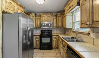137 Weathering Dr Dr, Austin, AR 72007