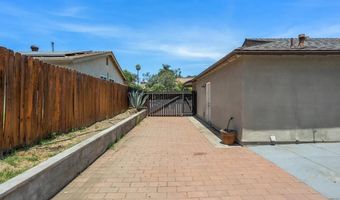 1561 Oak Hill Dr, Escondido, CA 92027