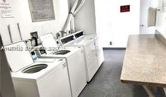 3401 N Country Club Dr 206, Aventura, FL 33180