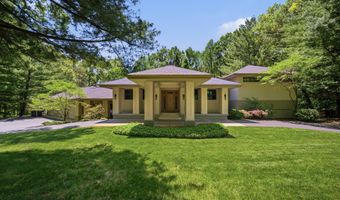 1970 Red Hill Dr NE, Ada, MI 49301