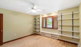 5870 Persimmon Dr, Fitchburg, WI 53711