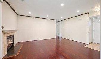 25 SPRUCE Ct, Bedminster, NJ 07921