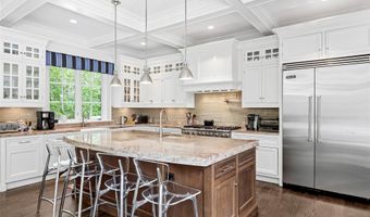 20 Devonshire Ln, Amagansett, NY 11930