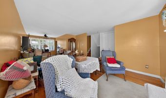 178 W SHELLEY Dr, Claymont, DE 19703