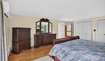 8 Marion Ave, Andover, MA 01810