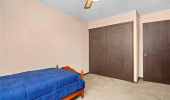 536 Fieldstone Dr, Amherst, OH 44001
