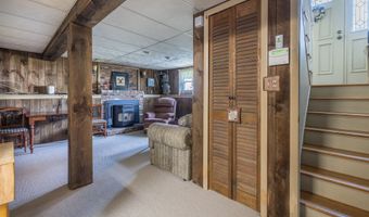 14 Hotchkiss Dr, Bristol, CT 06010