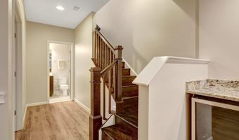 20405 SAVIN HILL Dr, Ashburn, VA 20147