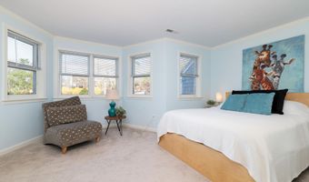22 Harbor Hill Dr 22, Bourne, MA 02532